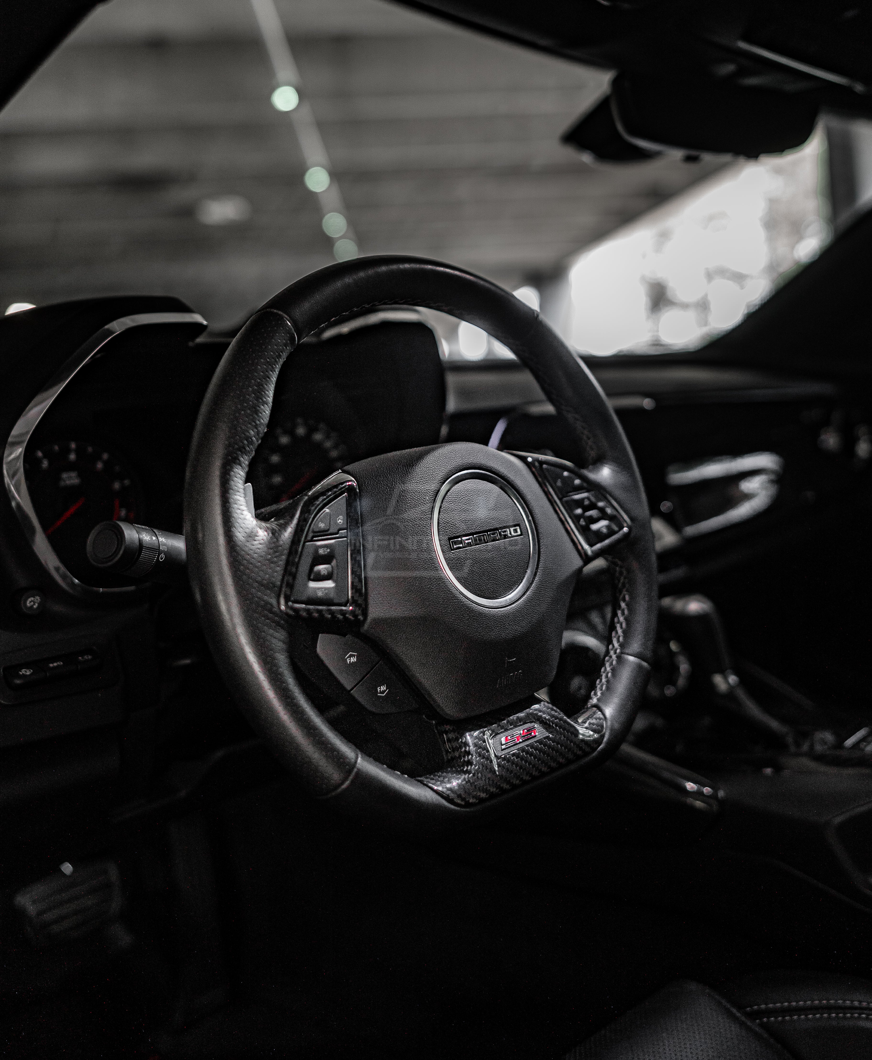 CAMARO 16-24 CARBON FIBER STEERING WHEEL TRIM COVER